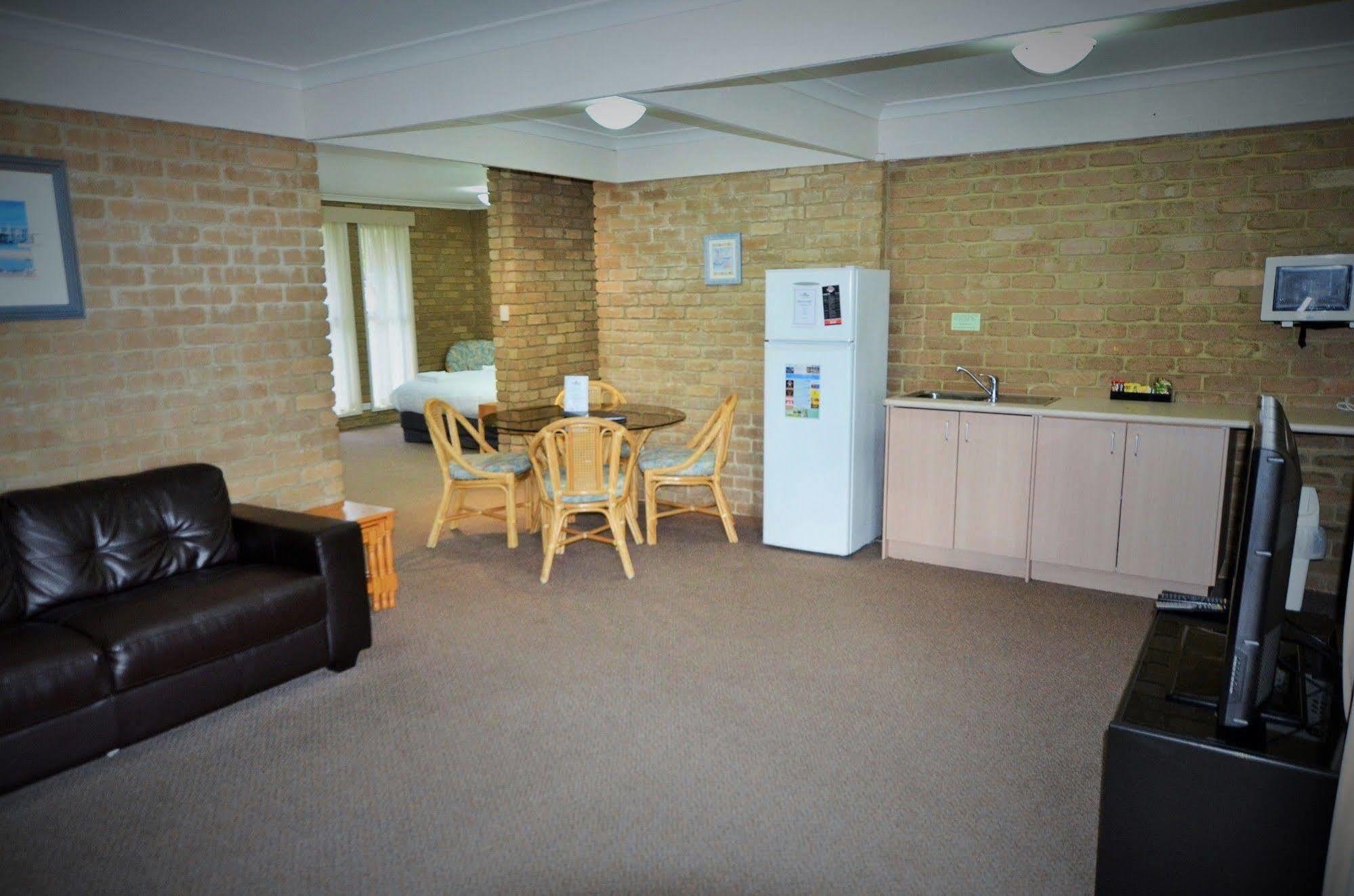Tropicana Motor Inn Cowes Extérieur photo