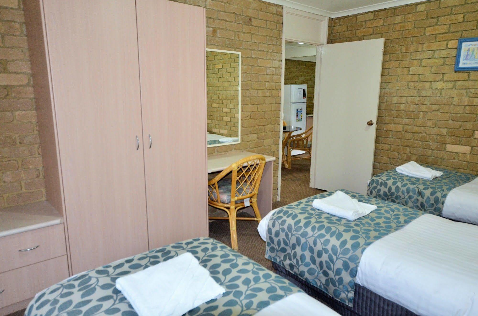 Tropicana Motor Inn Cowes Extérieur photo